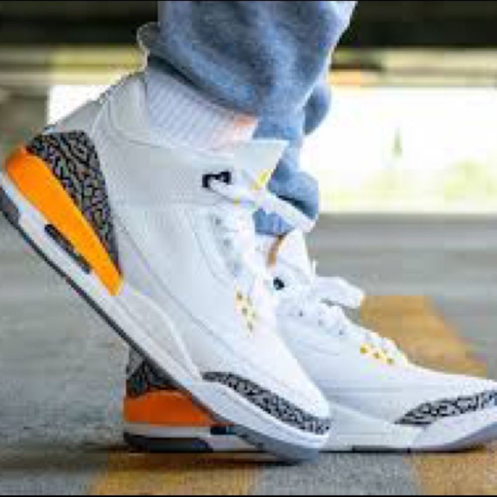 Laser Orange Jordan 3 Retro (2020) Women’s